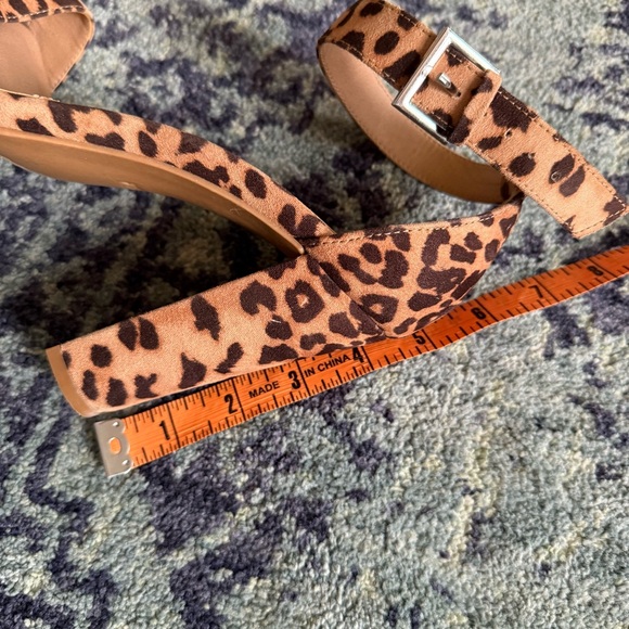 Torrid Leopard Print Sandal Heels With Strap & Buckle Closure Size 9.5W - Picture 7 of 7